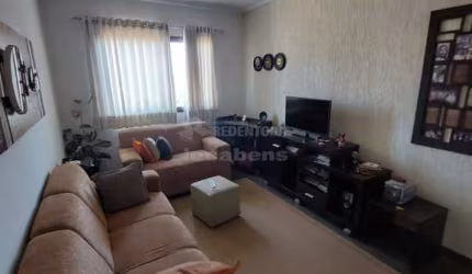 Excelente Apartamento com 02 quartos e 01 garagem coberta - Vila Redentora