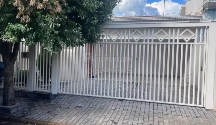 Excelente Casa Residencial para Venda - 3 Dormitórios / Jardim América