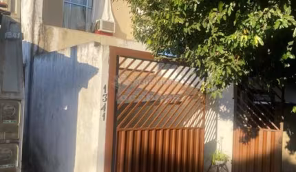 Sobrado com Casa no mesmo terreno