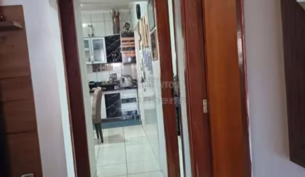 Casa sobrado- Com 03 dormitórios - Mira Estrela-SP
