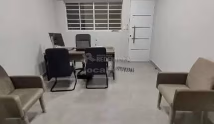 Sobrado Comercial - 07 salas amplas - 01 elevador - 02 banheiros - estacionamento