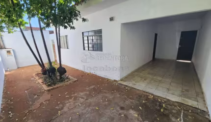 Casa com 2 dormitórios localizado no Jardim Santo Antônio