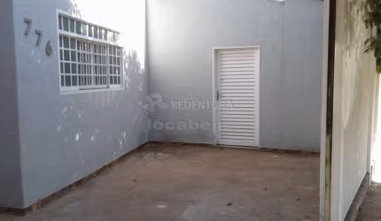 Cidade Nova - Casa de 2 dormitórios Perto do Plaza e da Avenidas Brasilusa e Romeu Strazzi