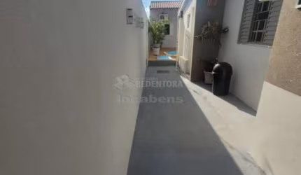 Casa com 3 dormitórios com 01 na edícula localizado no bairro Santa Rosa II