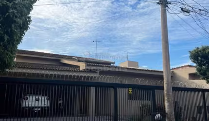Excelente Casa Mançour Daud