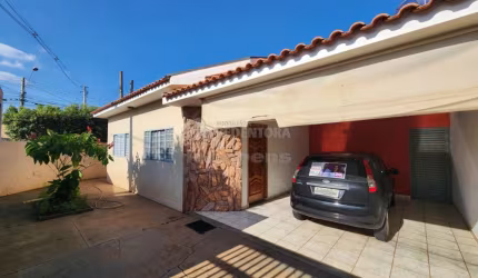 Excelente Casa de Esquina Residencial ou Comercial