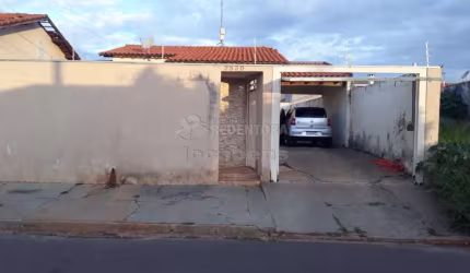 Casa de 2 dormitórios no bairro Jardim das Palmeiras - Bady Bassitt