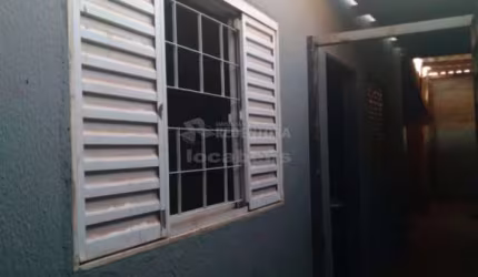 Casa com 2 dormitorios-1 vaga de garagem- Jardim  Arroyo
