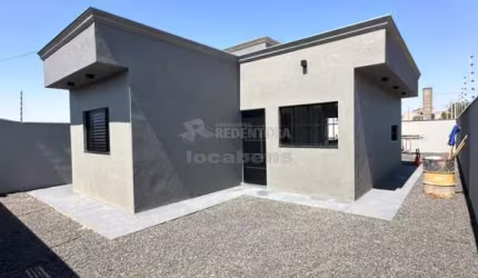 Ótima Casa Residencial para Venda - 2 Dormitórios / Residencial Marialda Mello