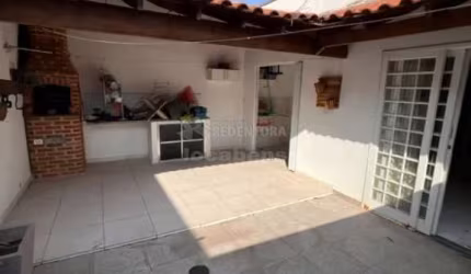 Excelente Casa em Condomínio para Venda - 2 Dormitórios / Parque da Liberdade II