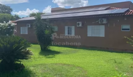 Casa para venda em Neves Paulista com 03 dormitórios e 10 vagas de garagem.