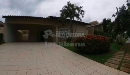 Casa de 3 dormitórios com churrasqueira e piscina no Condominio Damha II