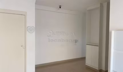 Apartamento para locação localizada no Residencial Pleno Vila Flora com 02 dormitórios e 01 vaga de garagem.