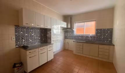 Apartamento Residencial para Locação - 3 Dormitórios / Centro