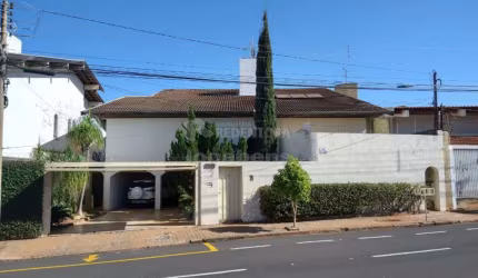 Excelente Casa Residencial/Comercial para Venda ou Locação - 3 Dormitórios / Nova Redentora