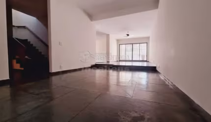 Casa/sobrado para Venda/Locação no bairro Mansour Daud com 04 dormitórios e 06 garagens.