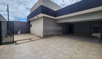 Casa para locação com 4 dormitórios e 2 vagas de garagem localizada no Parque das flores II.
