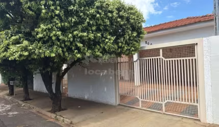 Casa Residencial para Locação - 3 Dormitórios / Jardim Maracanã