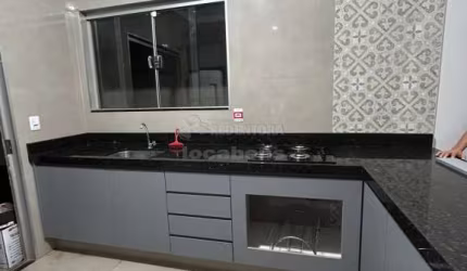 Excelente Casa Residencial para Venda - 3 Dormitórios / Residencial Mirante