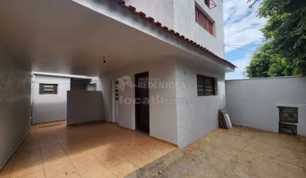 Casa para locação com 2 dormitórios e 1 vaga de garagem na Vila Diniz com 103m² reformada recentemente.