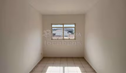 Apartamento para locação com 01 dormitório e 1 vaga de garagem no Edifício Andorinhas.