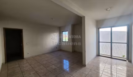 Apartamento no bairro Jardim Roseana com 03 dormitórios e 01 vaga de garagem.