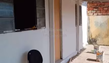 Casa à venda no bairro Vila Angélica