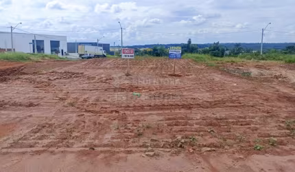 Terreno à Venda - Residencial e Empresarial Ascolo Martin