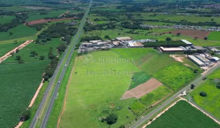 Terreno Área em Cedral