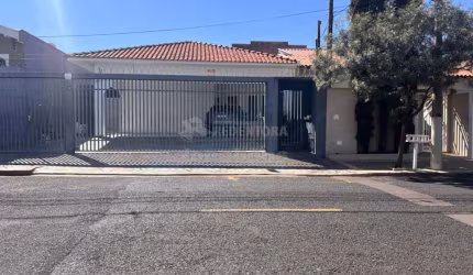 Casa Residencial Para Locação e Venda no Jardim dos Seixas