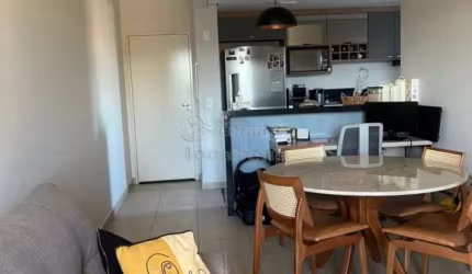 Apartamento no Vila Ideal 2 dormitórios, 01 vaga de garagem.