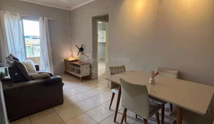 Apartamento de 02 dormitórios, 01 vaga de garagem no bairro Vila Conceição.