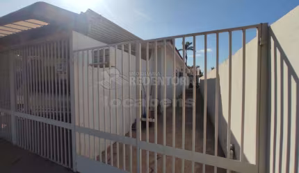 Casa de Fundos com 2 dormitórios para alugar no Alto Rio Preto