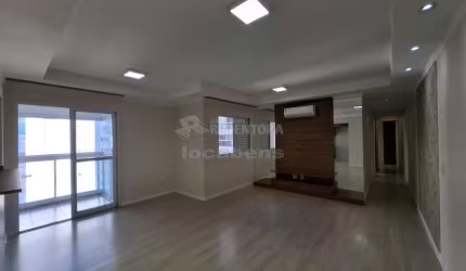 Apartamento localizado no Madison Residence com 2 dormitórios e 2 vagas de garagem.