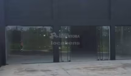 Salão comercial de 220 m² no bairro Parque Residencial da Fraternidade II.
