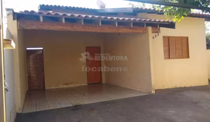 JARDIM ITAPEMA - Casa de 2 dormitórios, sala, cozinha com gabinete, área de serviço, 1 wcs e 2 vagas de garagem sendo 1 coberta e 1 descoberta.