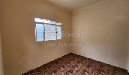 Casa com 2 dormitórios Locação no Jardim Arroyo