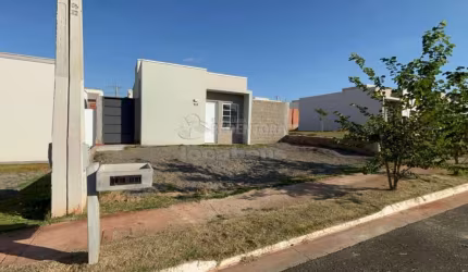 Condomínio Reserva Pacaembu - Casa com 02 dormitórios e 02 vagas de garagem