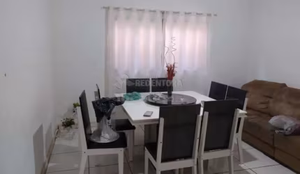 São Francisco - Casa com 3 dorms, sendo 1 suite com hidro e closet, sala, coz com armários, escritório, tendo 217,23 m²