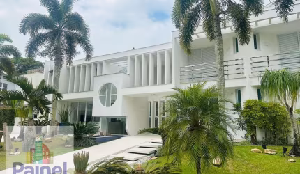 Casa de Condomínio em Hanga Roa - Bertioga, SP