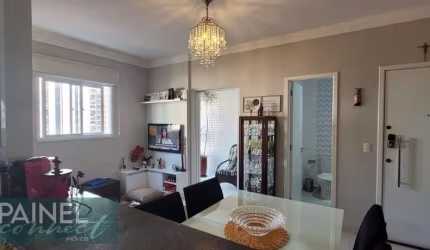 Ótimo apartamento com varanda no Boqueirão a apenas 1 quadra da praia.