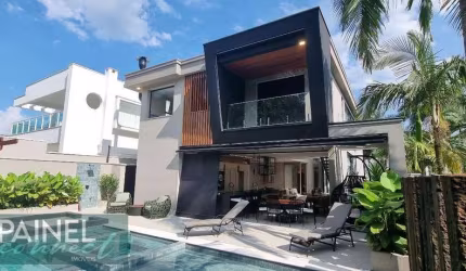Luxuosa Casa em Riviera de São Lourenço - 5 Suítes à Venda