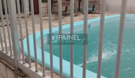 Casa à Venda em Bom Retiro, Santos - R$ 635.000,00