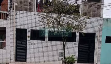 Casa em Macuco, Santos: 2 Dorms, 1 Suíte, 100m² por R$418.000