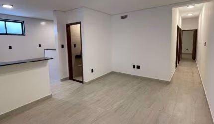 Casa à Venda em Vila Belmiro - Santos: 3 Dorms, 99m² por R$760k