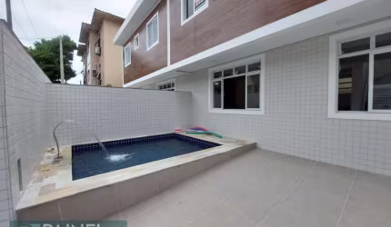 Casa à Venda em Embaré - Santos: 3 Dormitórios, 110m²