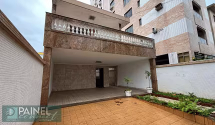 SOBRADO com 295m² na APARECIDA