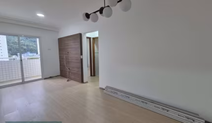 Apartamento em Marapé, Santos: 89m², 2 dormitórios, 1 suíte, 3 banheiros - Venda e Locação por R$ 498.000.