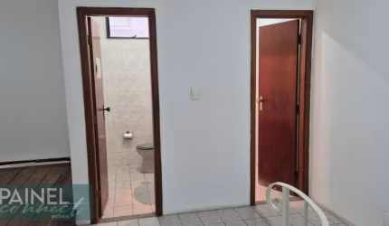 Conjunto/Sala em Santos: 150m², 2 Banheiros, Venda e Locação