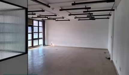 Conjunto/Sala para Locação no Centro - 74m² por R$3775